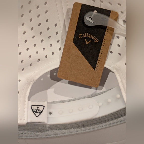 TravisMathew Men’s Golf V-Neck Pullover Gray Size L + Topgolf Hat NWT Bundle - Picture 11 of 11